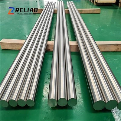 Tija din titan pentru șuruburi osoase